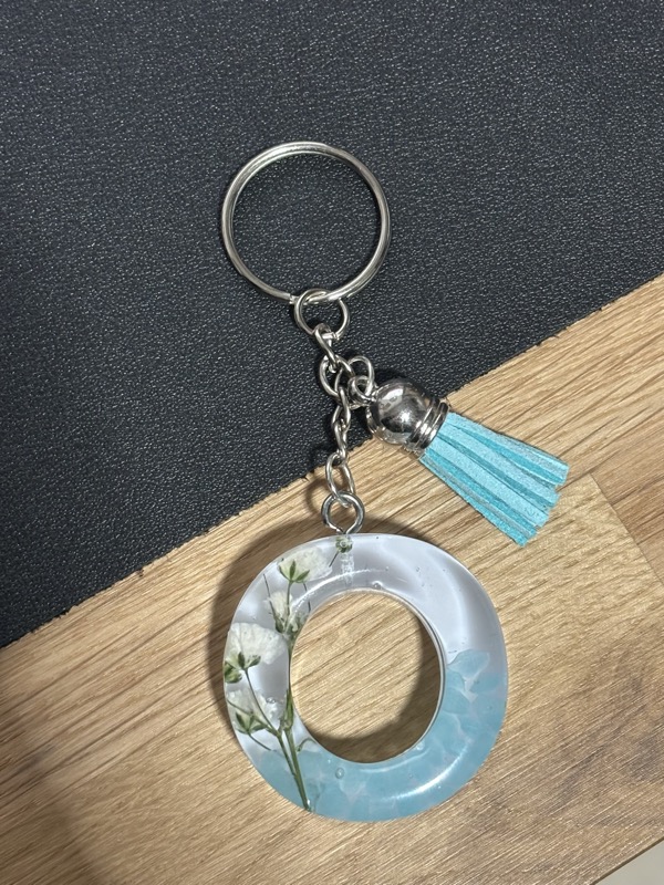 מחזיק מפתחות שרף UV עם פרחים