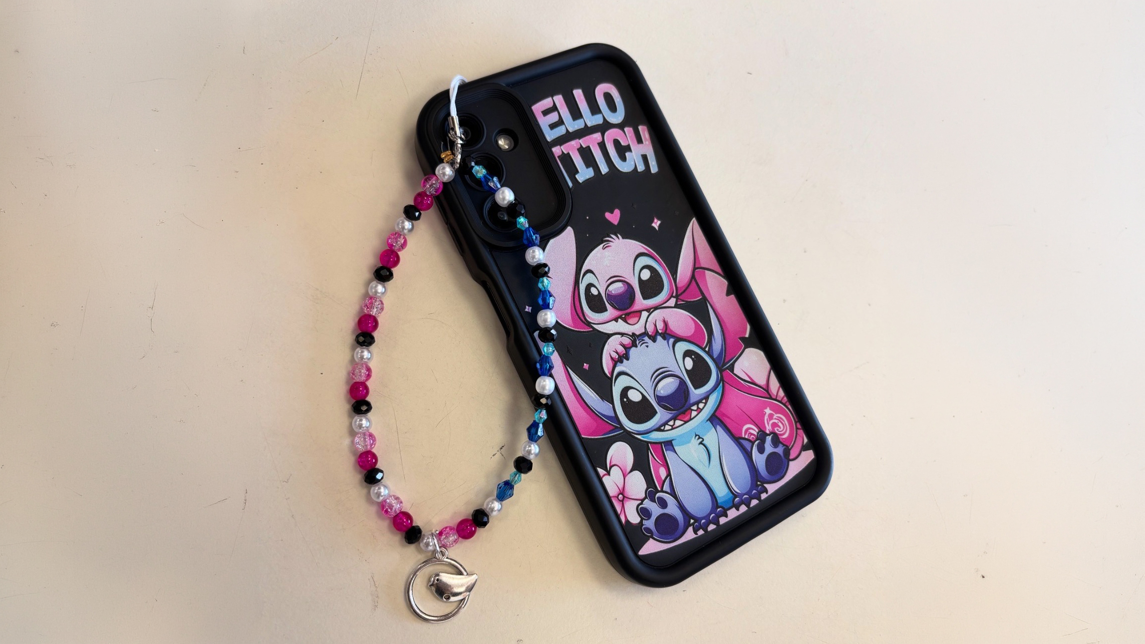 שרשרת חרוזים לטלפון