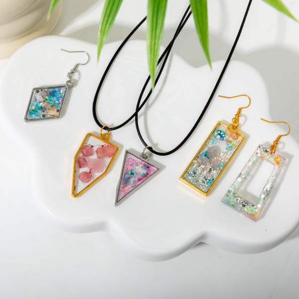 תכשיטי שרף UV - שרשראות ועגילים